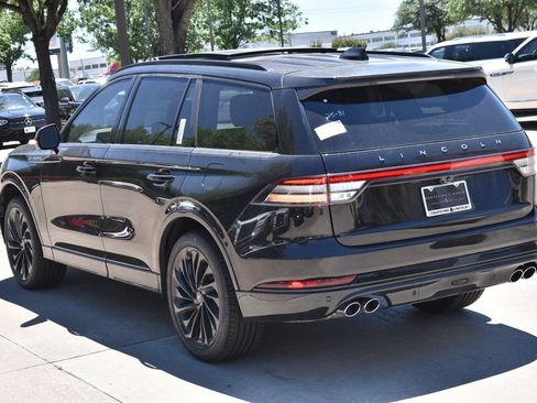 New 2025 Lincoln Aviator Reserve w/ Equipment Group 201A image 9