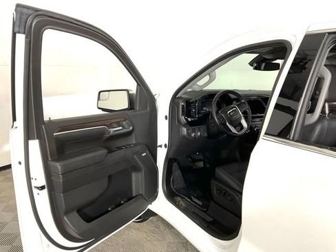 Used 2023 GMC Sierra 1500 SLT w/ SLT Convenience Package image 28