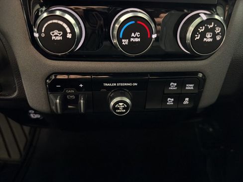 Used 2025 RAM 1500 Tradesman w/ Off Road Group image 17