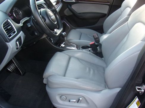 Used 2018 Audi Q3 2.0T Premium Plus w/ Premium Plus Package image 19