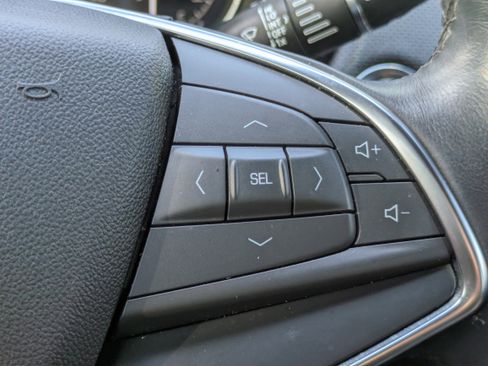 Used 2022 Cadillac XT5 Luxury image 17