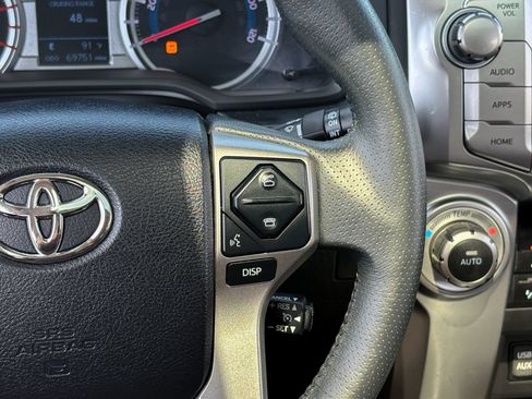 Used 2018 Toyota 4Runner Limited AWD/4WD image 31