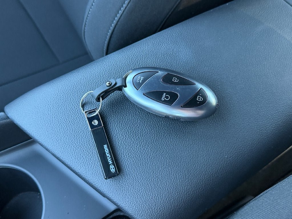 Certified 2025 Hyundai Elantra Sport FWD image 32