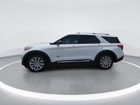 Used 2021 Ford Explorer King Ranch w/ Premium Technology Package RWD image 5