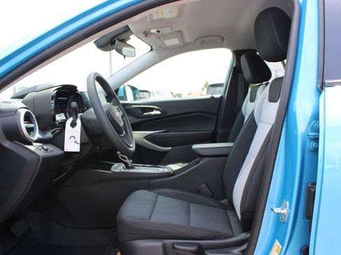 New 2026 Chevrolet Trax LS w/ LS Convenience Package FWD image 21