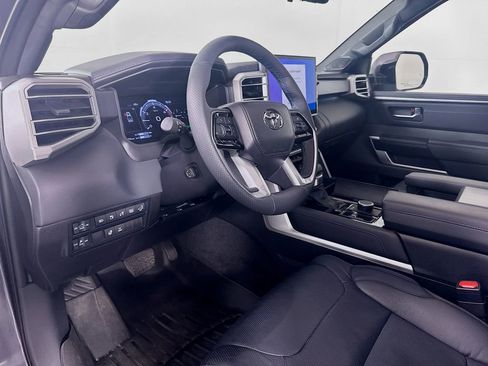 Used 2025 Toyota Tundra Platinum image 9