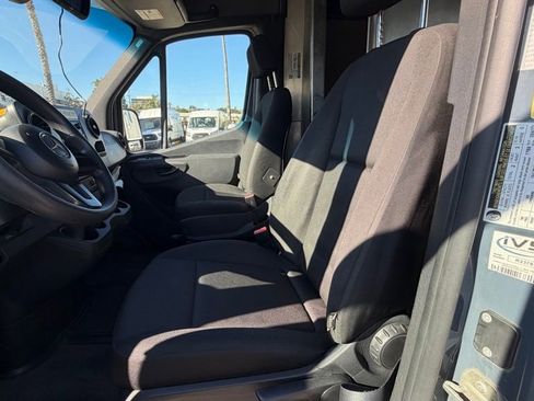 Used 2019 Mercedes-Benz Sprinter 144 Cargo image 10