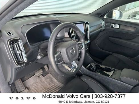 Used 2023 Volvo C40 P8 Recharge Ultimate image 5