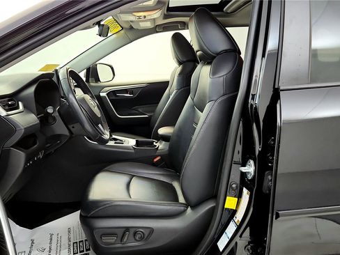 Certified 2020 Toyota RAV4 XLE Premium image 36