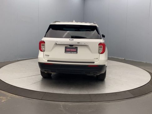 Used 2020 Ford Explorer XLT w/ Comfort Package AWD/4WD image 4