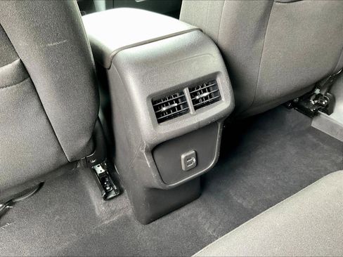 Used 2019 Chevrolet Equinox LT FWD image 10