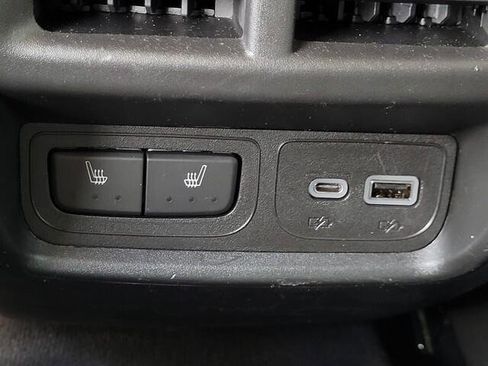 Used 2023 Cadillac XT4 Luxury w/ Cold Weather Package image 34