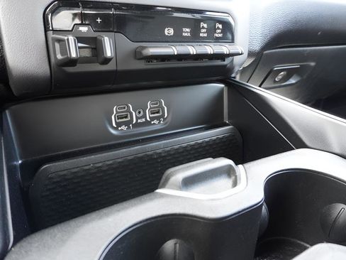 Used 2024 RAM 2500 Big Horn w/ Off Road Package AWD/4WD image 15