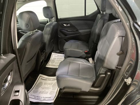 Used 2018 Chevrolet Traverse Premier AWD/4WD image 17