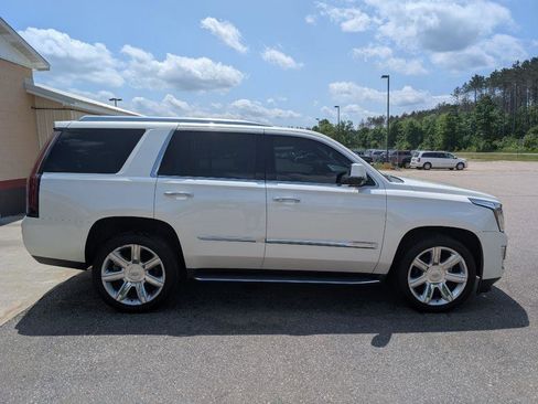 Used 2015 Cadillac Escalade Premium AWD/4WD image 4