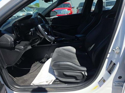 Used 2022 Hyundai Elantra N w/ Preferred Accessory Package FWD image 5