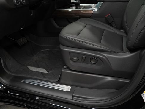 New 2026 Chevrolet Silverado 1500 RST w/ Convenience Package II AWD/4WD image 22
