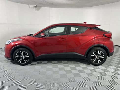 Used 2020 Toyota C-HR LE FWD image 5