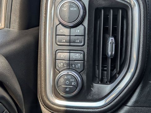 Used 2025 Chevrolet Silverado 1500 High Country AWD/4WD image 31