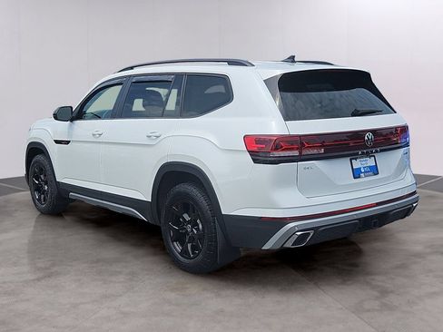 Used 2024 Volkswagen Atlas Peak Edition SEL AWD/4WD image 6