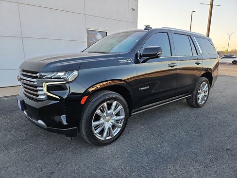Used 2022 Chevrolet Tahoe High Country image 2
