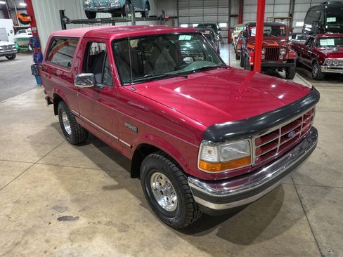 Used 1995 Ford Bronco XLT AWD/4WD image 14