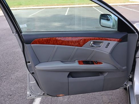 Used 2007 Toyota Avalon Limited FWD image 23