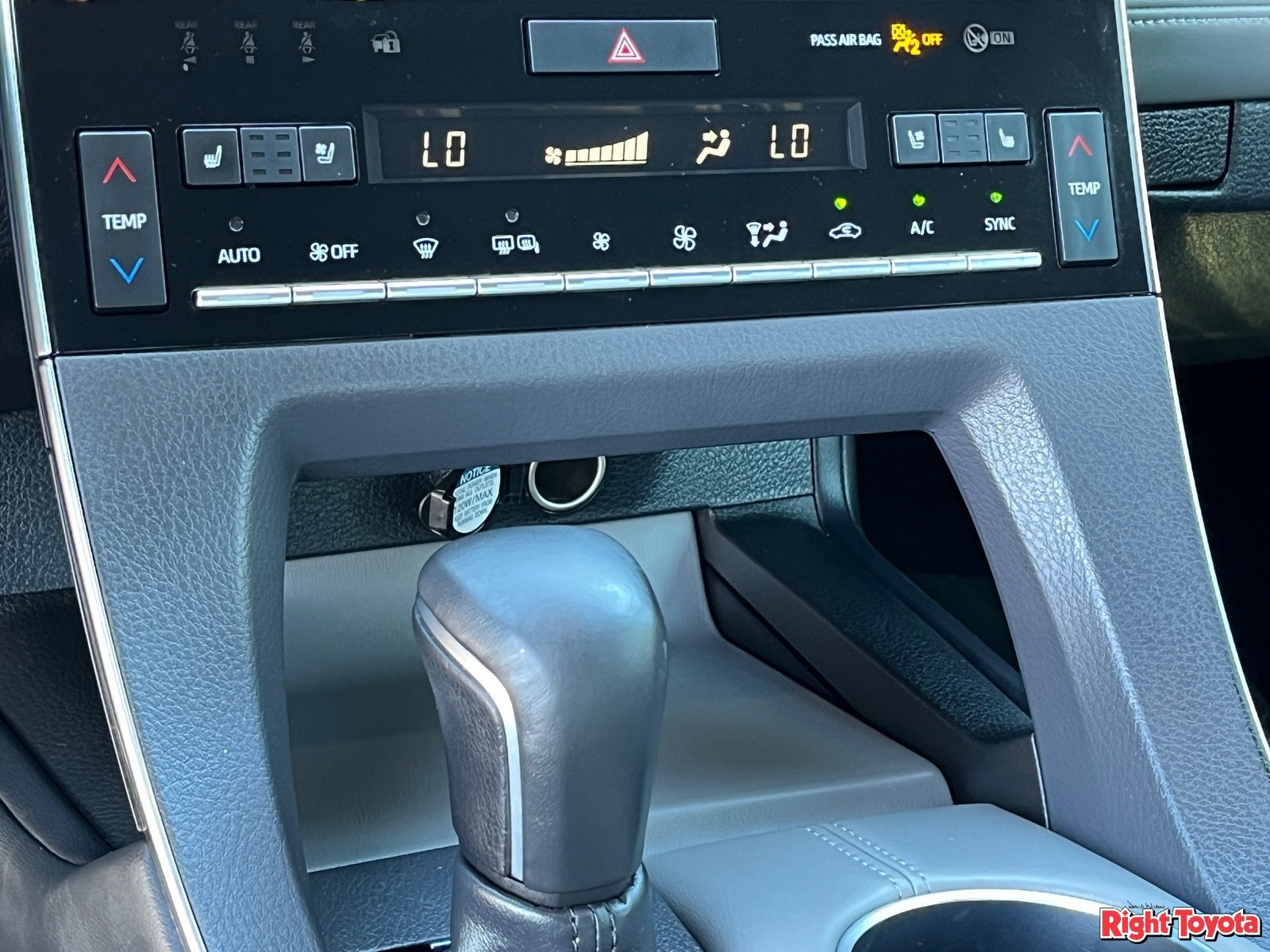 Certified 2020 Toyota Avalon Limited w/ Advanced Safety Package FWD image 29