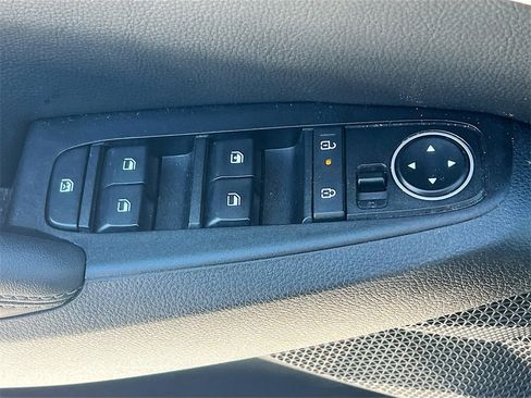 Used 2024 Kia Seltos S image 20