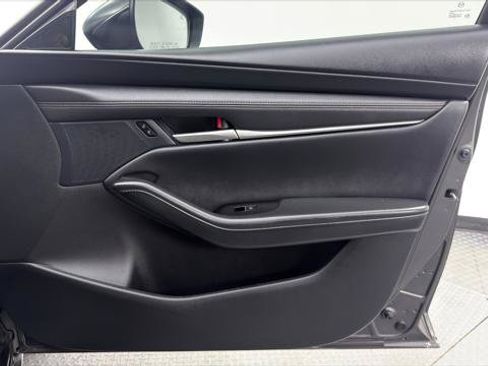 Used 2024 MAZDA MAZDA3 s FWD image 19