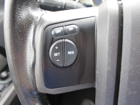 Used 2011 Ford Expedition EL Limited image 25