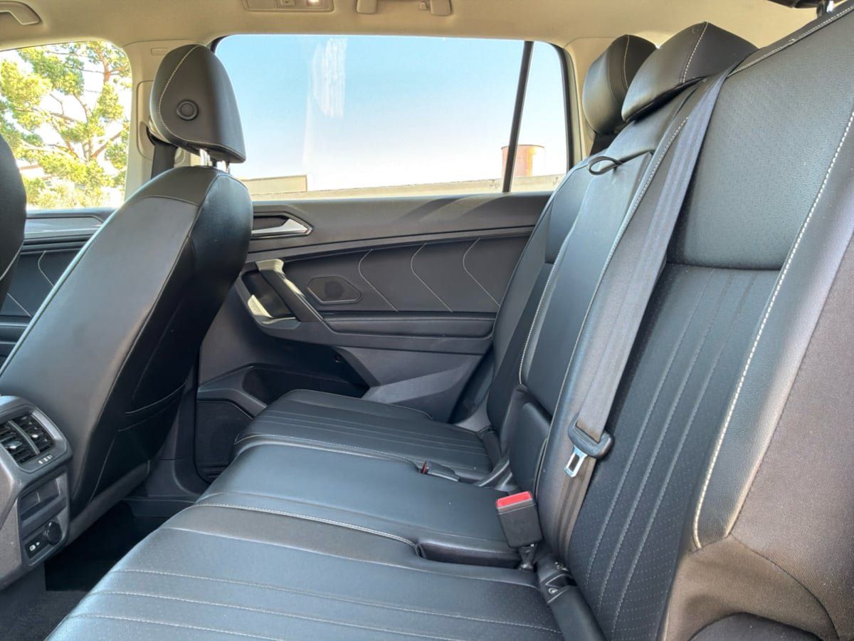 Used 2022 Volkswagen Tiguan SE FWD image 20