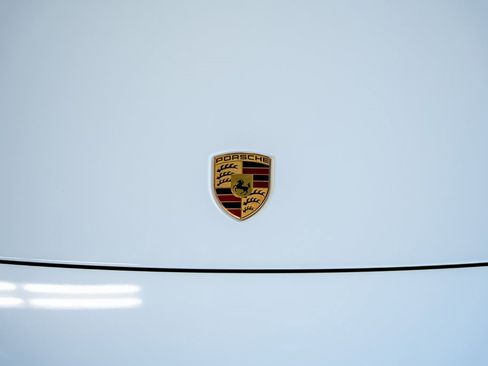 Used 2021 Porsche Cayenne Turbo image 4