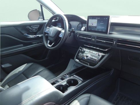 Used 2022 Lincoln Corsair AWD w/ Equipment Group 101A image 27