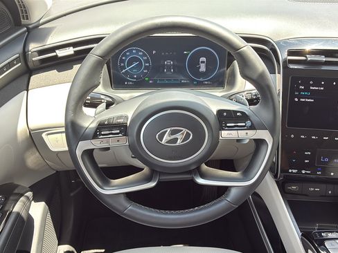 Used 2024 Hyundai Tucson Limited AWD/4WD image 19