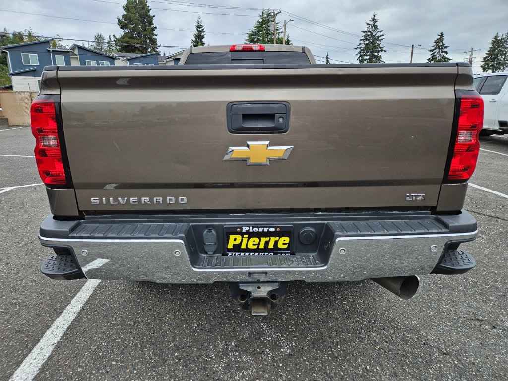 Used 2015 Chevrolet Silverado 3500 LTZ w/ Duramax Plus Package AWD/4WD image 6