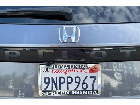 Used 2025 Honda Pilot EX-L image 17