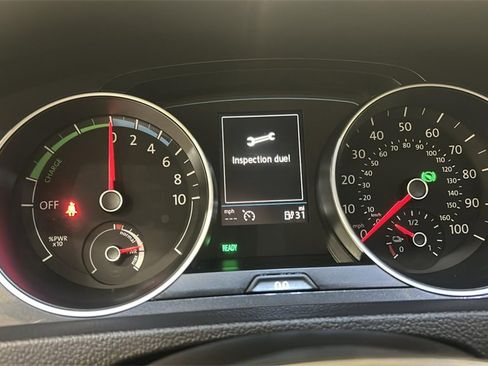 Used 2019 Volkswagen e-Golf SE w/ Driver Assistance Package image 12