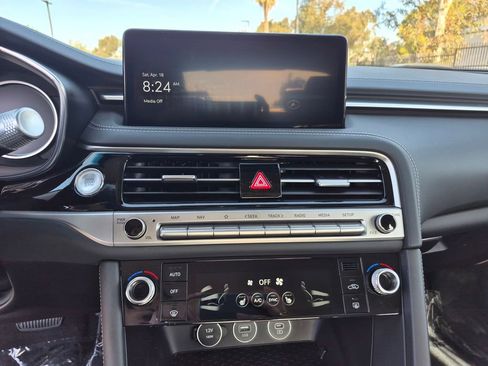 Used 2026 Genesis G70 2.5T image 15