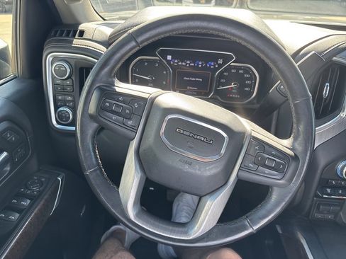 Used 2020 GMC Sierra 2500 Denali w/ Denali Ultimate Package image 9