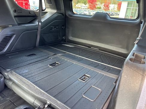 Used 2022 Chevrolet Tahoe High Country image 21