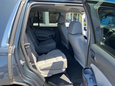Used 2019 Chevrolet Tahoe LT w/ LT Signature Package AWD/4WD image 36