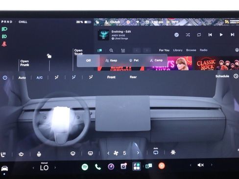 Used 2022 Tesla Model Y Long Range AWD/4WD image 16