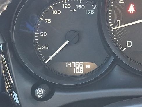 Used 2023 Porsche Macan T image 23