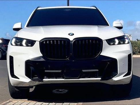 Used 2025 BMW X5 sDrive40i w/ M Sport Package RWD image 3