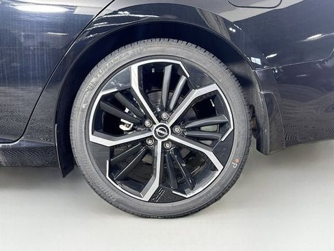 New 2025 Nissan Altima 2.5 SR w/ SR Premium Package image 25