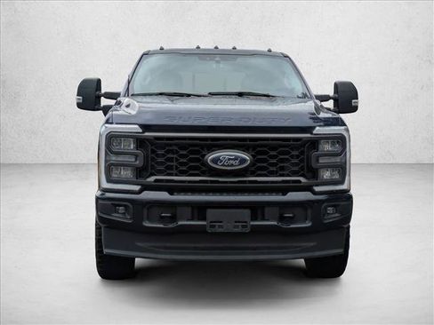 Used 2023 Ford F250 XLT w/ XLT Premium Package image 5