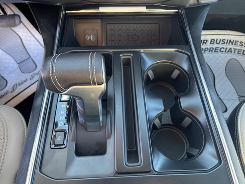 New 2023 Ford F150 Lightning Platinum image 18