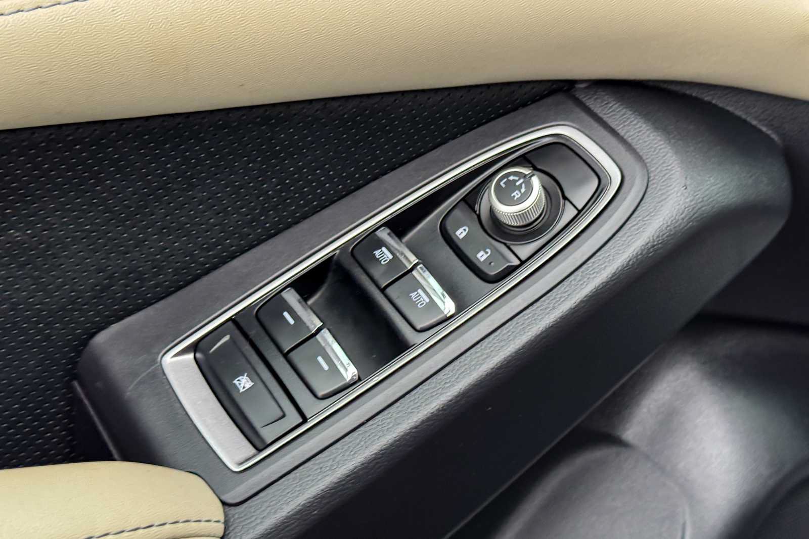 Used 2023 Subaru Ascent Limited AWD/4WD image 17