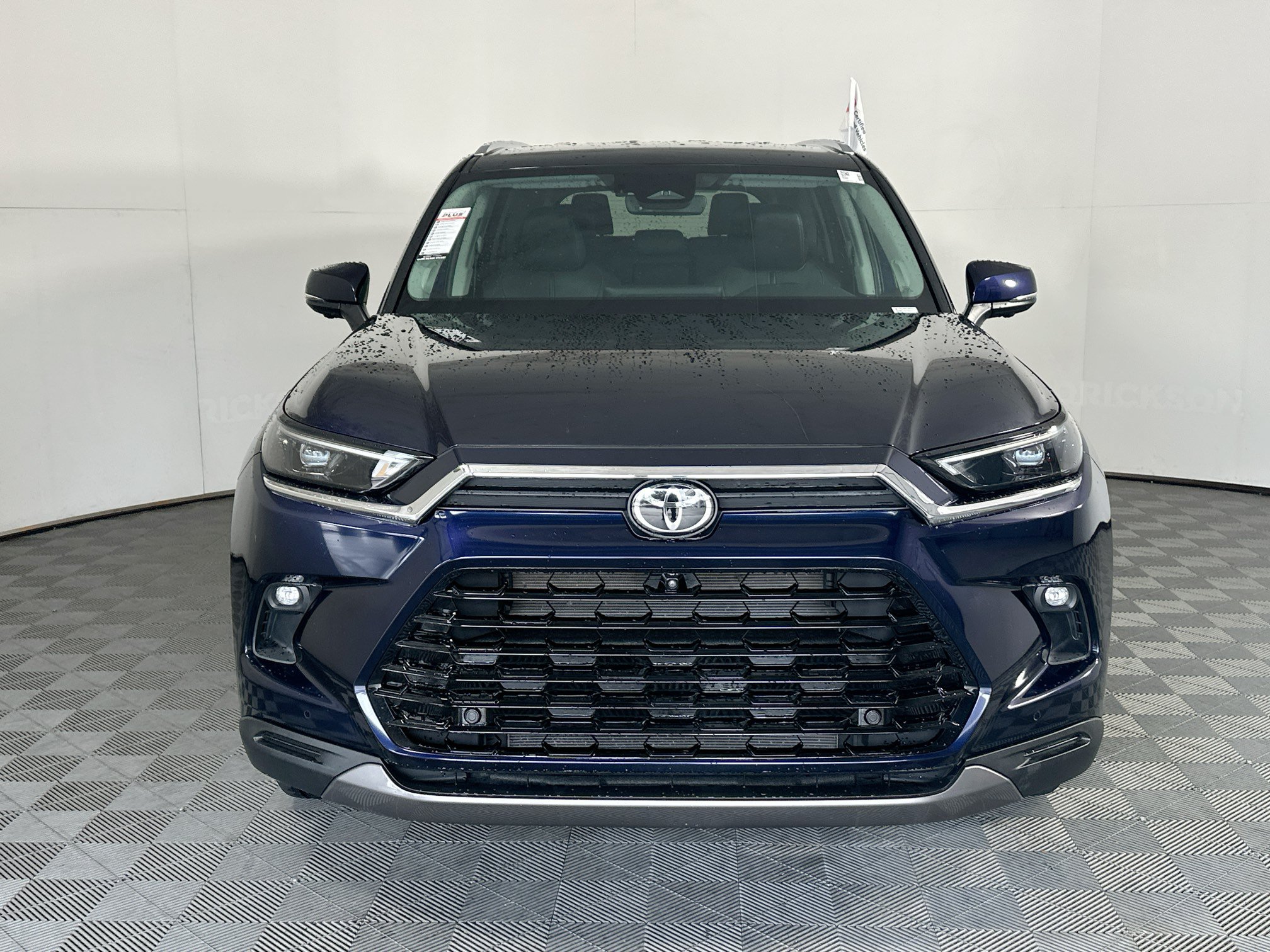 Certified 2024 Toyota Grand Highlander FWD image 8